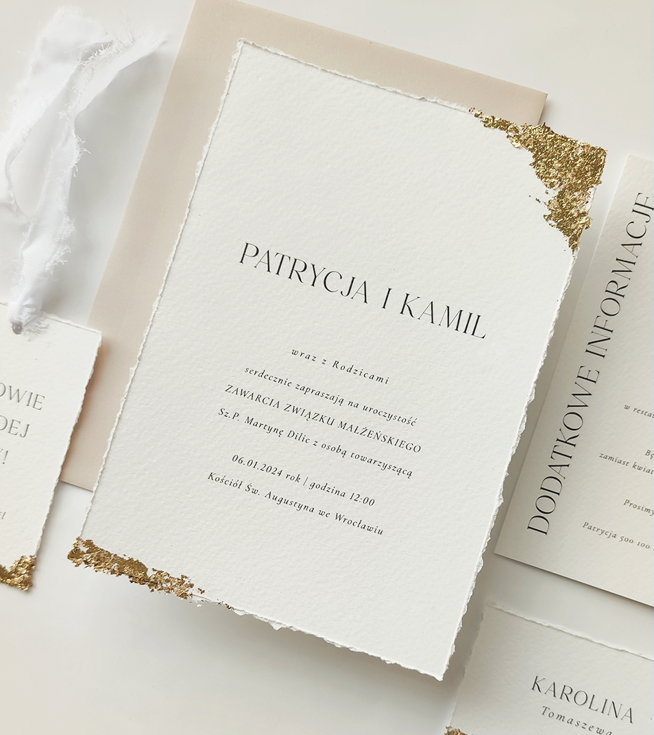 Ręcznie robione zaproszenia ślubne. Złote, złocone, delikatne, eleganckie wykonane na papierze imitujący papier czerpany.