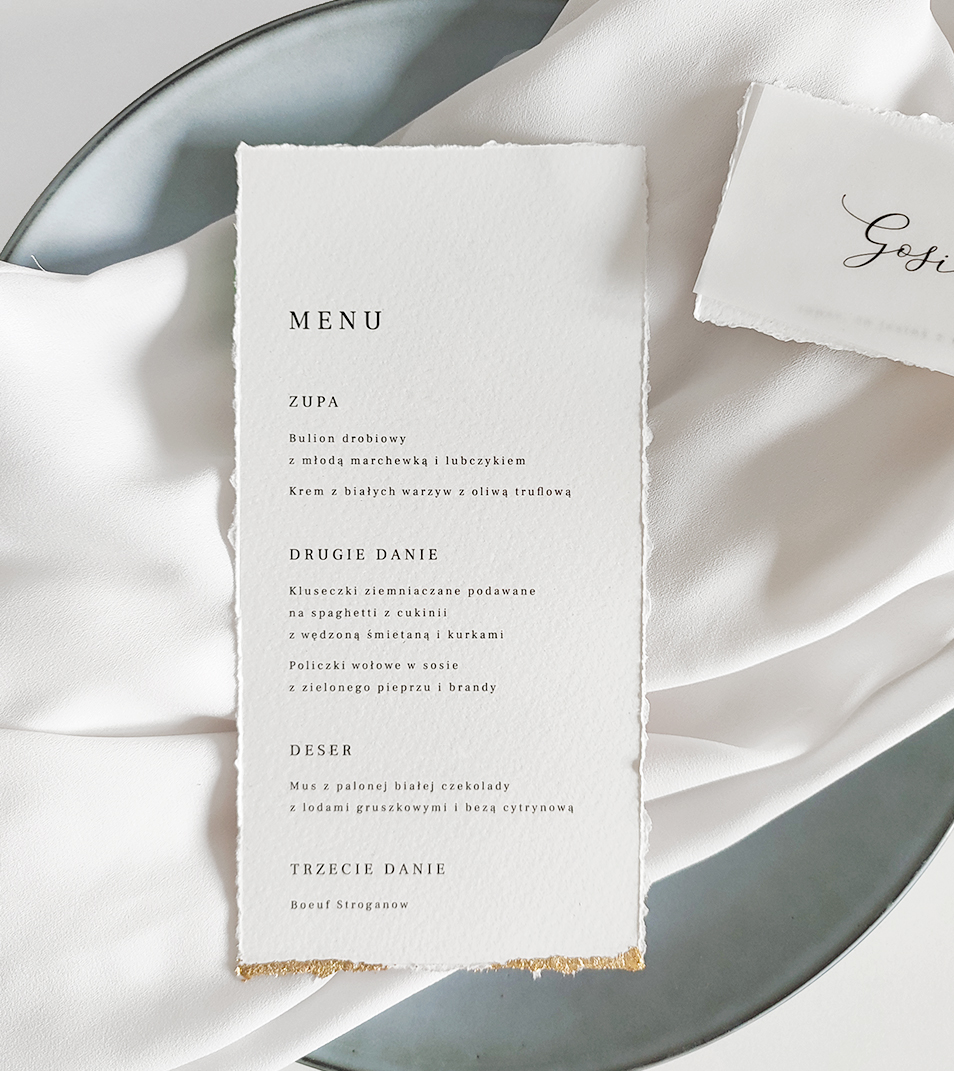 Minimalistyczne, romantyczne, eleganckie menu weselne, ręczenie złocone wykonane na papierze imitujący papier czerpany.