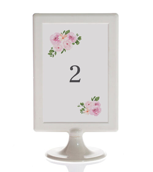 Delikatne, różowe numerki na stół z kwiatowym efektem watercoloru/akwareli.
